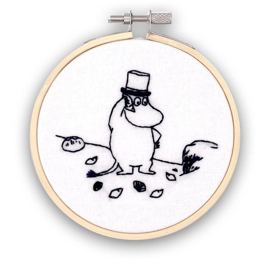 Moomins: Moominpappa's Seashell Discovery - Mini Embroidery Kit