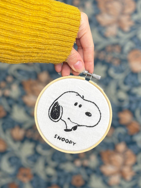 Peanuts: Snoopy - Mini Embroidery Kit