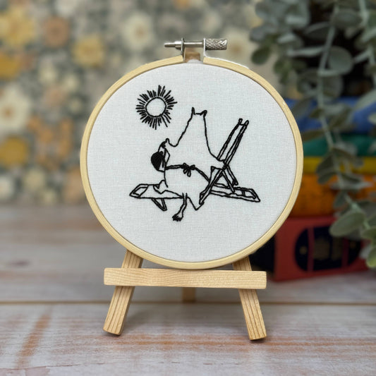 Moomins: Moominmamma's Day In The Sun - Mini Embroidery Kit