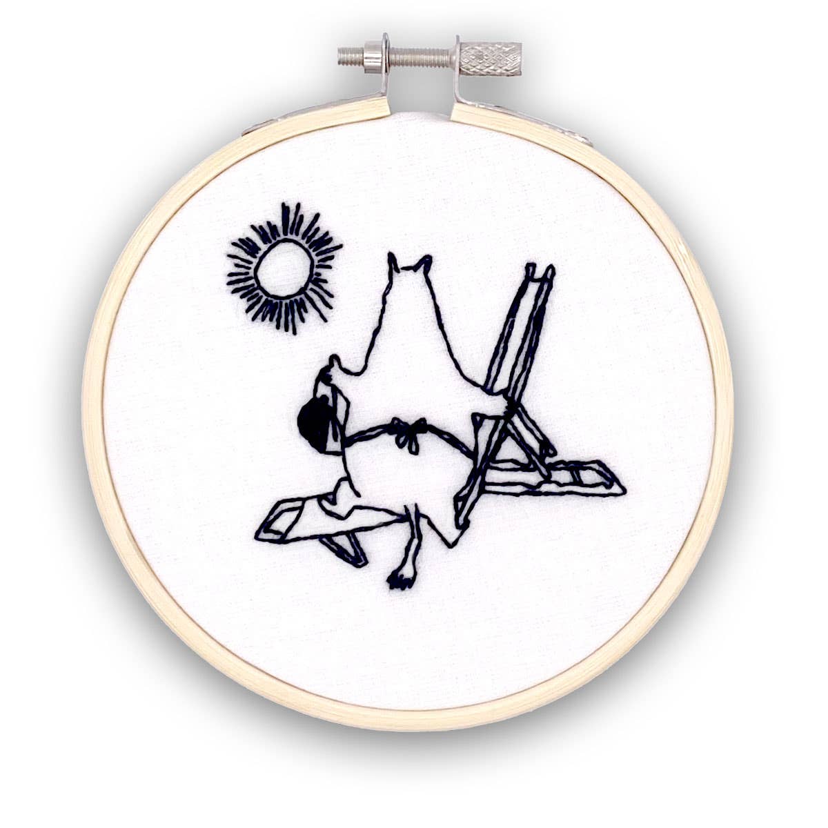 Moomins: Moominmamma's Day In The Sun - Mini Embroidery Kit