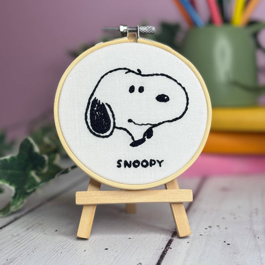 Peanuts: Snoopy - Mini Embroidery Kit