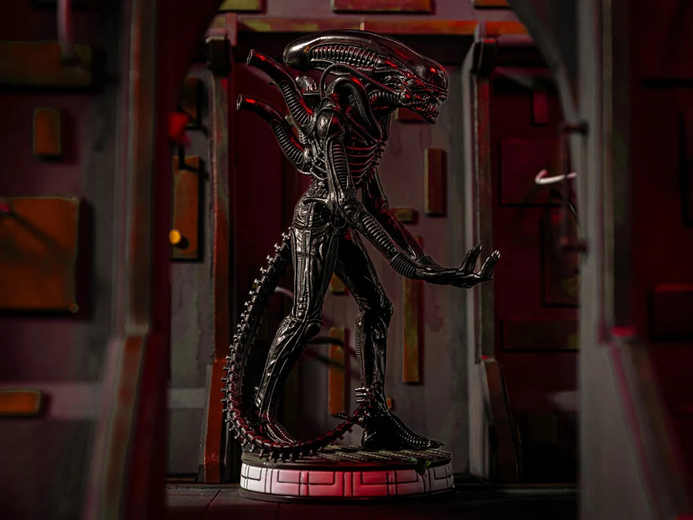 Cable Guys-Alien: Xenomorph Phone and Controller Holder