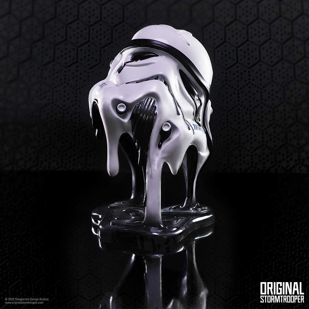 Star Wars-The Original Stormtrooper x Nemesis Now: Too Hot To Handle Ornament